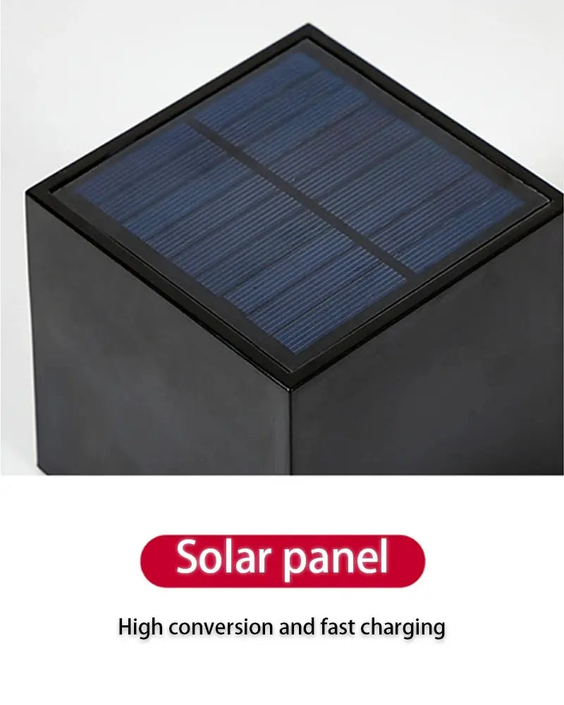 Lámpara solar LED exterior cuadrada IP65 — sensor automático para patio, balcón y jardín