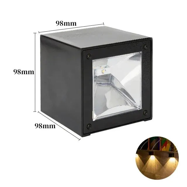 Lámpara solar LED exterior cuadrada IP65 — sensor automático para patio, balcón y jardín