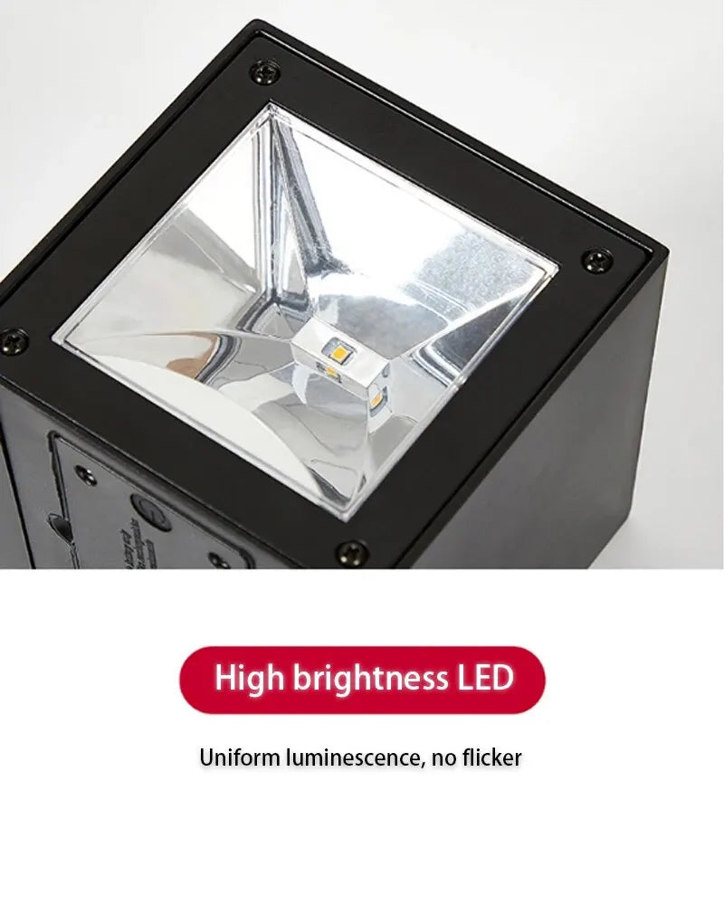 Lámpara solar LED exterior cuadrada IP65 — sensor automático para patio, balcón y jardín