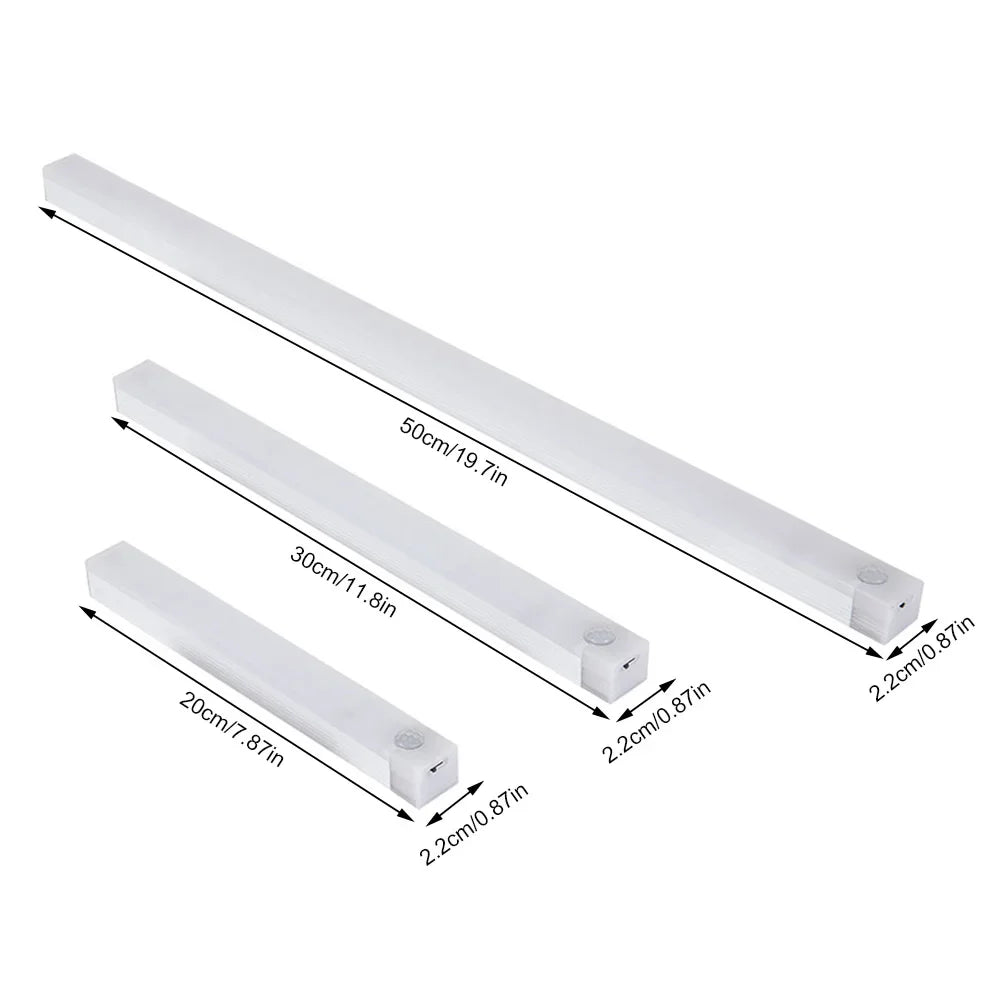 Luz LED con sensor de movimiento recargable USB-C — para armario, cocina y pasillo